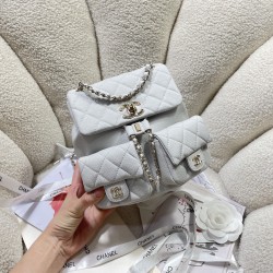 730 light gray large 23P super hot double backpack in kind is very small about the same size as the old duma color color is undoubtedly still a premium model is very difficult to buy bitter on the body is very good with the very durable will definitely be