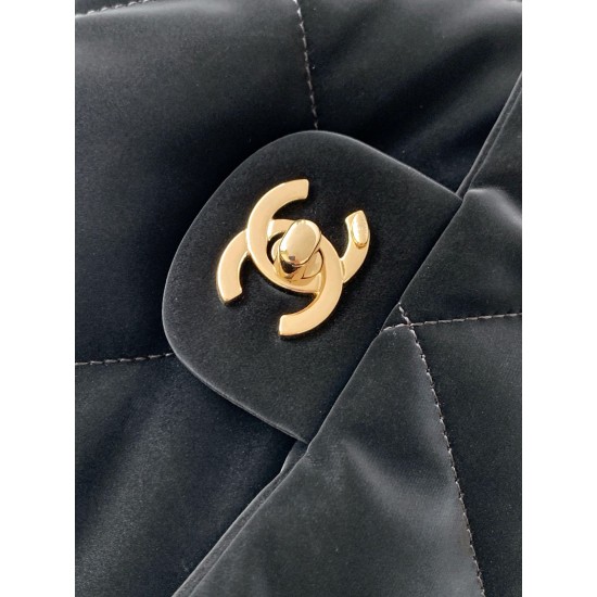 730 Chanel 25N Black Velvet Shoulder Bag Ski Season's Velvet Shoulder Bag Super Beautiful Top Very Light Feeling Soft Zan R Zan R Model No. AS5679 Size 251025 Matching Packaging