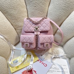 730 light pink ball pattern large 23P super hot double backpack physical very small about the same size as the old duma color color is undoubtedly still a premium model is difficult to buy bitter on the body is very good with the very durable absolutely w