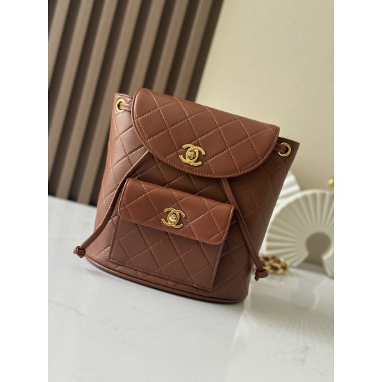 950 Upgrade back to stock ChaneVintage shoulder bag It's no exaggeration to say that this is a vintage backpack that can be passed on to future generations Classic double c logo diamond pattern with gold metal Leather chain shoulder strap texture full of 