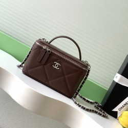 650 Chanel 25k large lattice box bag classic lattice pattern with caviar cowhide texture really no words hardware double C label exquisite and high-level handheld and chain shoulder back two kinds of back too poke me daily loaded with lipstick and powder 