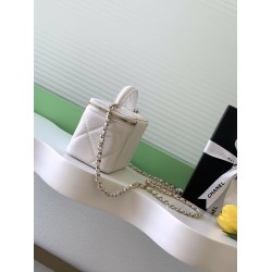 650 Chanel 25k large lattice box bag classic lattice pattern with caviar cowhide texture really no words hardware double C label exquisite and high-level handheld and chain shoulder back two kinds of back too poke me daily loaded with lipstick and powder 