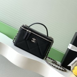 650 Chanel 25k large lattice box bag classic lattice pattern with caviar cowhide texture really no words hardware double C label exquisite and high-level handheld and chain shoulder back two kinds of back too poke me daily loaded with lipstick and powder 