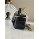 680 new 23k new pocket box bag chan11 every season will come out box bag 23k fall and winter out of this particularly good-looking side pocket more decorative salt sweet ball grain calf leather material more durable and can be cross-body can also be hand-