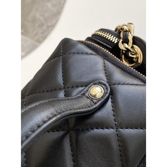 860 24K diamond lattice handle chain camera bag fall and winter new makeup bag makeup bag is a small fragrance respected popular style elegant and noble can be used as a variety of collector's series of vintage makeup box bag bag body double C logovintage