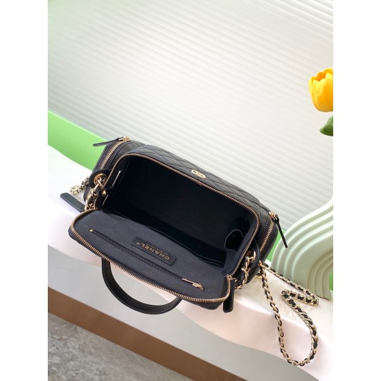 860 24K diamond lattice handle chain camera bag fall and winter new makeup bag makeup bag is a small fragrance respected popular style elegant and noble can be used as a variety of collector's series of vintage makeup box bag bag body double C logovintage