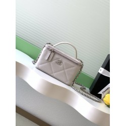 650 Chanel 25k large lattice box bag classic lattice pattern with caviar cowhide texture really no words hardware double C label exquisite and high-level handheld and chain shoulder back two kinds of back too poke me daily loaded with lipstick and powder 