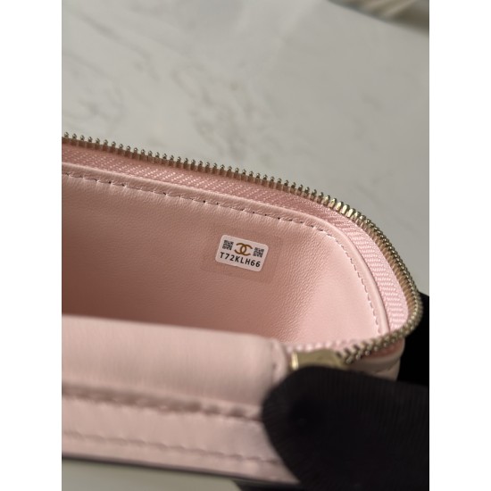 590 spot Chane new small chain makeup bag inside with a makeup mirror The new box bag actually added a handle to get the actual object was completely planted completely different temperament surprise stunning can be shoulder slanting hand-held can be load