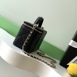 650 Chanel 25k large lattice box bag classic lattice pattern with caviar cowhide texture really no words hardware double C label exquisite and high-level handheld and chain shoulder back two kinds of back too poke me daily loaded with lipstick and powder 