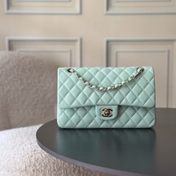 780 upgraded version of the full name Classic Fla0 sheepskin size 15525565cm leather original Haas lining imported lambskin hardware 24K plating all steel hardware classic CF is to have people fall in love with at first sight charm wherever you go is the 