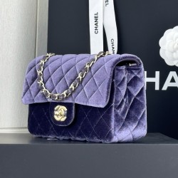 5001112116118Chanel cf tweed series This is a bag that can be called beautiful by all the friends around the gorgeous but not vulgar Look carefully at each yarn is knitted with heart and soul really hope to get your sincere favorite Size Model No. Large 1