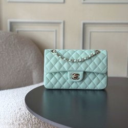 730 upgraded version of the full name Classic Fla0 lambskin size 236514cm leather original Haas lining imported lambskin hardware 24K plating all-steel hardware classic CF255 is to have people fall in love with the charm of the first sight to go wherever 