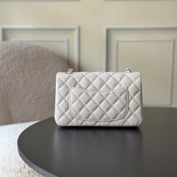 710 upgraded version of the full name Classic Fla0 1116 fine ball particles ball pattern large Mini leather original Haas small ball caviar lining imported lambskin hardware 24K plating all steel hardware size 12206cm classic CF is to have people fall in 