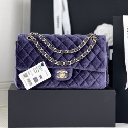 6001112116118Chanel cf tweed series This is a bag that can be called beautiful by all the friends around the gorgeous but not vulgar Look carefully at each yarn is knitted with heart and soul really hope to get your sincere favorite Size Model No. Large 1