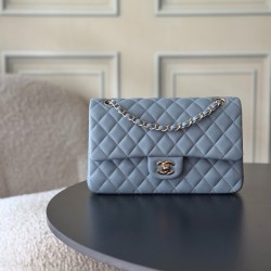 780 upgraded version of the full name Classic Fla0 sheepskin size 15525565cm leather original Haas lining imported lambskin hardware 24K plating all steel hardware classic CF is to have people fall in love with at first sight charm wherever you go is the 