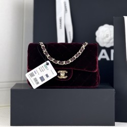 5001112116118Chanel cf tweed series This is a bag that can be called beautiful by all the friends around the gorgeous but not vulgar Look carefully at each yarn is knitted with heart and soul really hope to get your sincere favorite Size Model No. Large 1