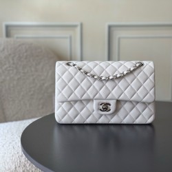 780 upgraded version of the full name Classic Fla0 sheepskin size 15525565cm leather original Haas lining imported lambskin hardware 24K plating all steel hardware classic CF is to have people fall in love with at first sight charm wherever you go is the 