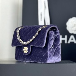 5801112116118Chanel cf tweed series This is a bag that can be called beautiful by all the friends around the gorgeous but not vulgar Look carefully at each yarn is knitted with heart and soul Really hope to get your sincere favorite Size Model No. Large 1