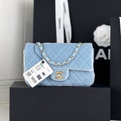 5001112116118Chanel cf tweed series This is a bag that can be called beautiful by all the friends around the gorgeous but not vulgar Look carefully at each yarn is knitted with heart and soul really hope to get your sincere favorite Size Model No. Large 1