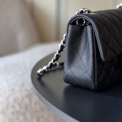 710 upgraded version of the full name Classic Fla0 1116 fine ball particles ball pattern large Mini leather original Haas small ball caviar lining imported lambskin hardware 24K plating all steel hardware size 12206cm classic CF is to have people fall in 