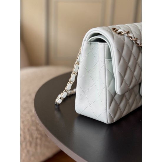 780 upgraded version of the full name Classic Fla0 sheepskin size 15525565cm leather original Haas lining imported lambskin hardware 24K plating all steel hardware classic CF is to have people fall in love with at first sight charm wherever you go is the 