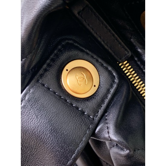 850 Chanel 25K bow is coming this season is the bow element deep poke my teenage heart clothes look so much better the price is also much better than the handmade shop bag the hottest two denim flap chain bag similar to the airport bag is very light and f