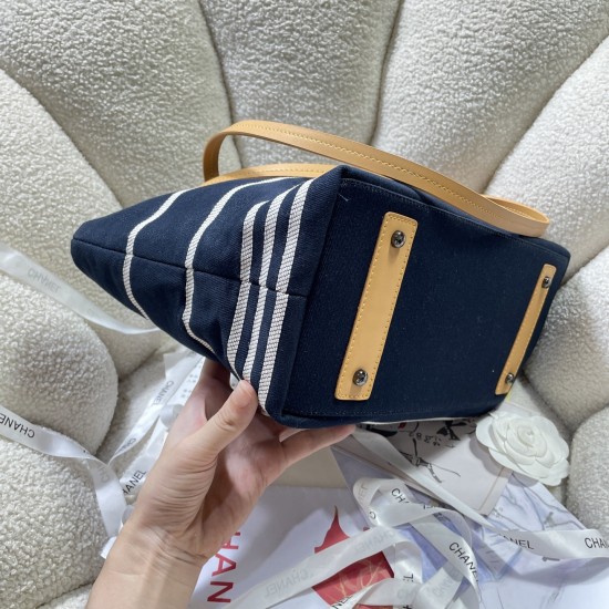 660 Exclusive real Chanel original denim hip mom must-have 92240 small 30x22x14cm 92241 large 38x29x15cm