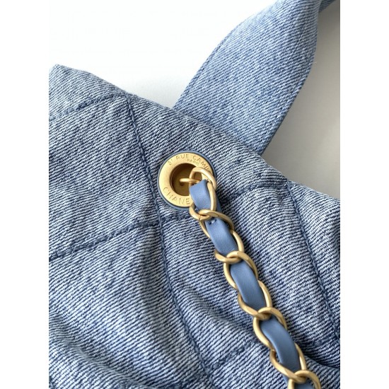 750 Chanel 25K bow comes denim this season is the bow element deep poke my teenage heart clothes look so much better price is also much better than the handmade shop bag the hottest two denim flap chain bag similar to the airport bag is very light and fas