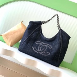 650 Chanel Cowboy Large Cowboy Bag Chanel Chanel Classic Perpetual Model vintega Cowboy Tote Chain Bag Double c Large Logo Bag Classic in the ceiling in kind is really durable and practical very good with the capacity is also super large Model No. AS2138 