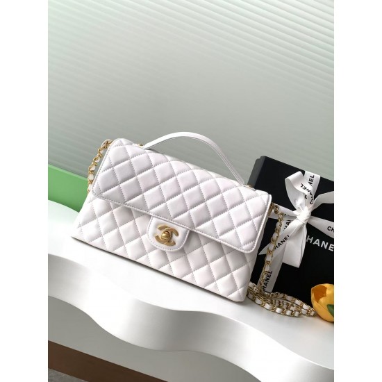 780 25p kelly super texture 25p kelly take it is who's dream bag can be hand-carried can be shoulder can be crossbody not a little girl can refuse this bag ah come on chanel you really very good at holding our overall super texture model number AS5356 siz