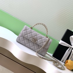 580 25A Cross Handle Leather Horizontal Large Horizontal flap design Retro and fashionable Leather interlocking chain handle is absolutely beautiful High-end sense of full of feel is also first-class Whether you are shoulder or handheld can easily manage 