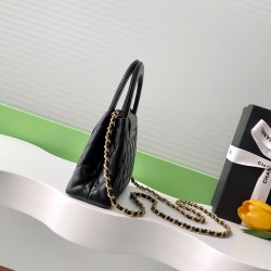 630 25c Kelly Lambskin Fashion is a cycle of popular vintage Kelly was redesigned by Chanel revitalization of vintage Kelly to the classic handle handle name in the base plus leather through the chain shoulder strap subvert the tradition of more casual an