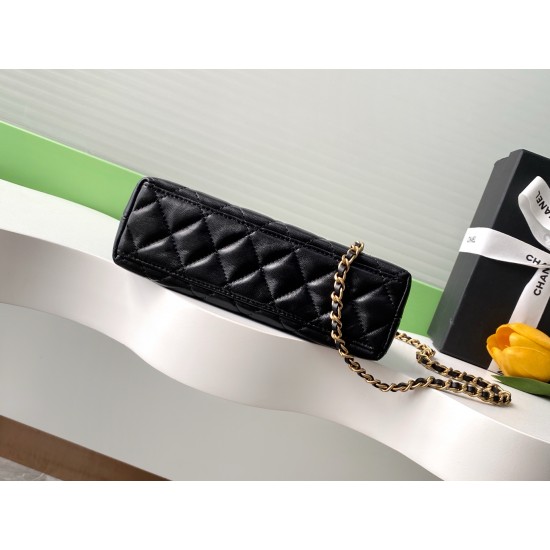 630 25c Kelly Lambskin Fashion is a cycle of popular vintage Kelly was redesigned by Chanel revitalization of vintage Kelly to the classic handle handle name in the base plus leather through the chain shoulder strap subvert the tradition of more casual an