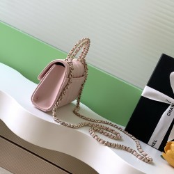 580 25A Cross Handle Leather Horizontal Large Horizontal flap design Retro and fashionable Leather interlocking chain handle is absolutely beautiful High-end sense of full of feel is also first-class Whether you are shoulder or handheld can easily manage 