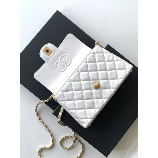 760 25p kelly super texture 25p kelly take it is who's dream bag can be hand-carried can be shoulder can be crossbody not a little girl can refuse this bag ah come on chanel you really very good to take our overall super texture model number AS5355 size 1