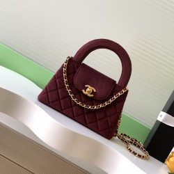 630 25a Kelly Velvet Fashion is a reincarnation of the big hit vintage Kelly was redesigned by Chanel vintage Kelly to the classic handle hand out of the name in the base plus leather through the chain shoulder strap to subvert the tradition of more casua