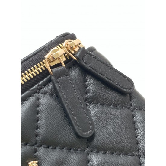 680 25b Double C logo with diamonds Cosmetic case Exquisite handle design more fashionable Lambskin with metal hardware texture wear-resistant and durable Classic design and style versatile and practical really exquisite Oh high value Small more and more 