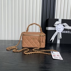 710 Chanel25B Double C logo handle cosmetic case AP4799 Exquisite handle design more fashionable Grain cowhide leather with metal vintage hardware texture wear-resistant and durable Classic design style versatile and practical Really exquisite Oh high val