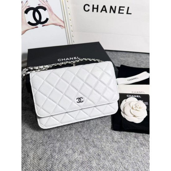 420 top original single 2020 spring and summer new version WOC33814 Fortune bag into the original sheepskin classic diamond lattice and leather through the classic design of the metal chain appearance and the same as the classic Woc before the difference 