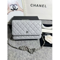 420 top original single 2020 spring and summer new version WOC33814 wealth bag imported original sheepskin classic diamond lattice and leather through the metal chain of the classic design appearance and the same as the previous classic Woc difference is 