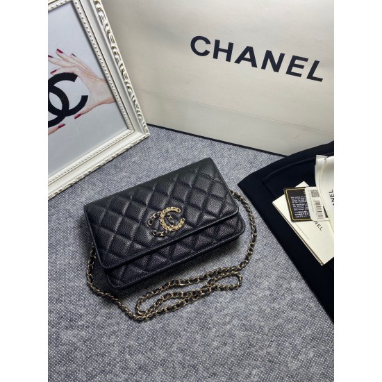 450 large explosive Chane AP1794 2020 new imported cowhide leather fine ball pattern woc too love at a glance on the logo than the classic model of the larger half wear leather half wear gold chain very delicate capacity do not worry about the capacity to