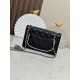 650 enamel buckle latest wocohanel25 summer preview series black and white chain wallet capacity space just right practical and stylish absolutely beautiful bag practical really flash to the tip of the heart this time the designer changes the light gold c