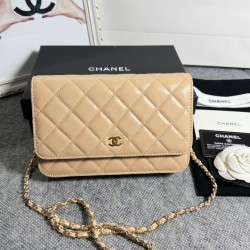 420 top original single 2020 spring and summer new version WOC33814 wealth bag imported original sheepskin classic diamond lattice and leather through the metal chain of the classic design appearance and the same as the previous classic Woc difference is 