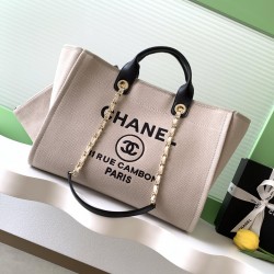 680 Chanel beach bag shopping bag made of material cotton production calfskin and metal collocation in the era of small waste bag to kill the big bag said fashion is a circle to turn around and come back, however, chanel and give it more texture and fashi