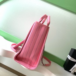 780 23P beach bag shopping bag made of material cotton made of calfskin and silver metal collocation in the era of the small waste bag to kill the big bag said fashion is a circle turn around and back again, however, chanel has given it more texture and f