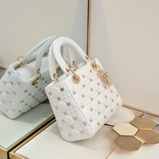 250 four compartments 20cm lady latest limited edition thick butterfly studs toffee bag W manpower a must have My Lady new practice pocket flap shoulder handbag classic shoulder crossbody British royal toffee bag removable leather shoulder strap feel soft