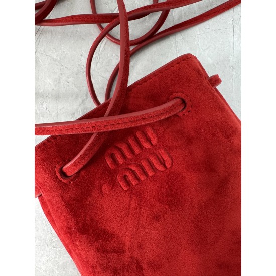 P4805NF460 red new mini bucket bag made of top imported lambskin leather is super soft and cost-effective can manage a variety of styles very playful and cute can be shoulder crossbody handheld shoulder shape varied bag is small but very loaded size 17X14