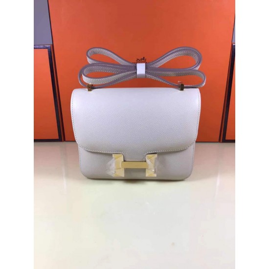 Kang Kang 18 milkshake white gold buckle handmade wax line all steel micro-engraved lettering engraved hass original Epsom leather unique two-tone effect logo Celebrate the celebrationconstance also known as the stewardess bag At first glance, it looks li