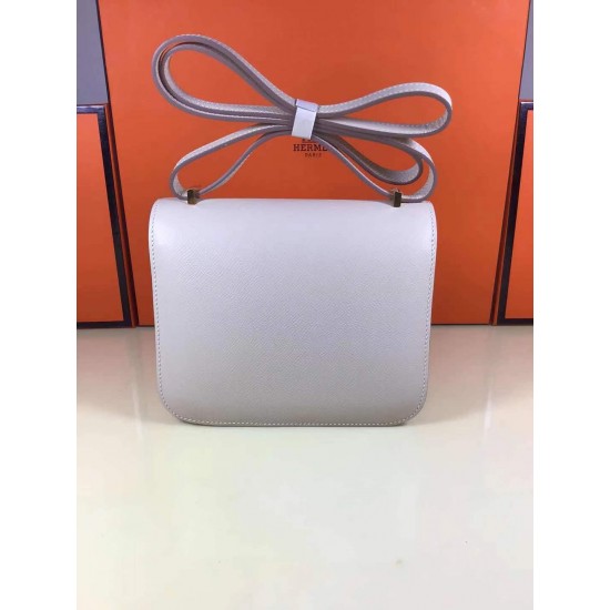 Kang Kang 18 milkshake white gold buckle handmade wax line all steel micro-engraved lettering engraved hass original Epsom leather unique two-tone effect logo Celebrate the celebrationconstance also known as the stewardess bag At first glance, it looks li