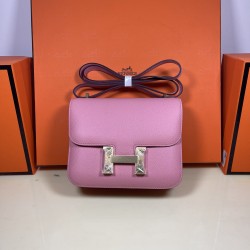 Kang Kang 18 Milkshake Powder Gold Buckle Handmade Waxed Line All Steel Micro Engraved Lettering Engraved hass Original Epsom Leather Unique Two Color Effect Logo Celebrate the celebration of constance Also known as the stewardess bag At the first glance,